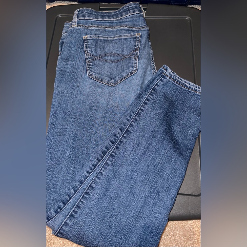 Abercrombie Cropped Skinny Jeans!!